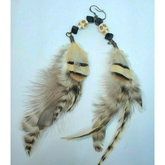 Artisan Handmade Howlite Carved Skulls Skull & Feather Pierced Earrings OOAK New - Picture 6 of 6